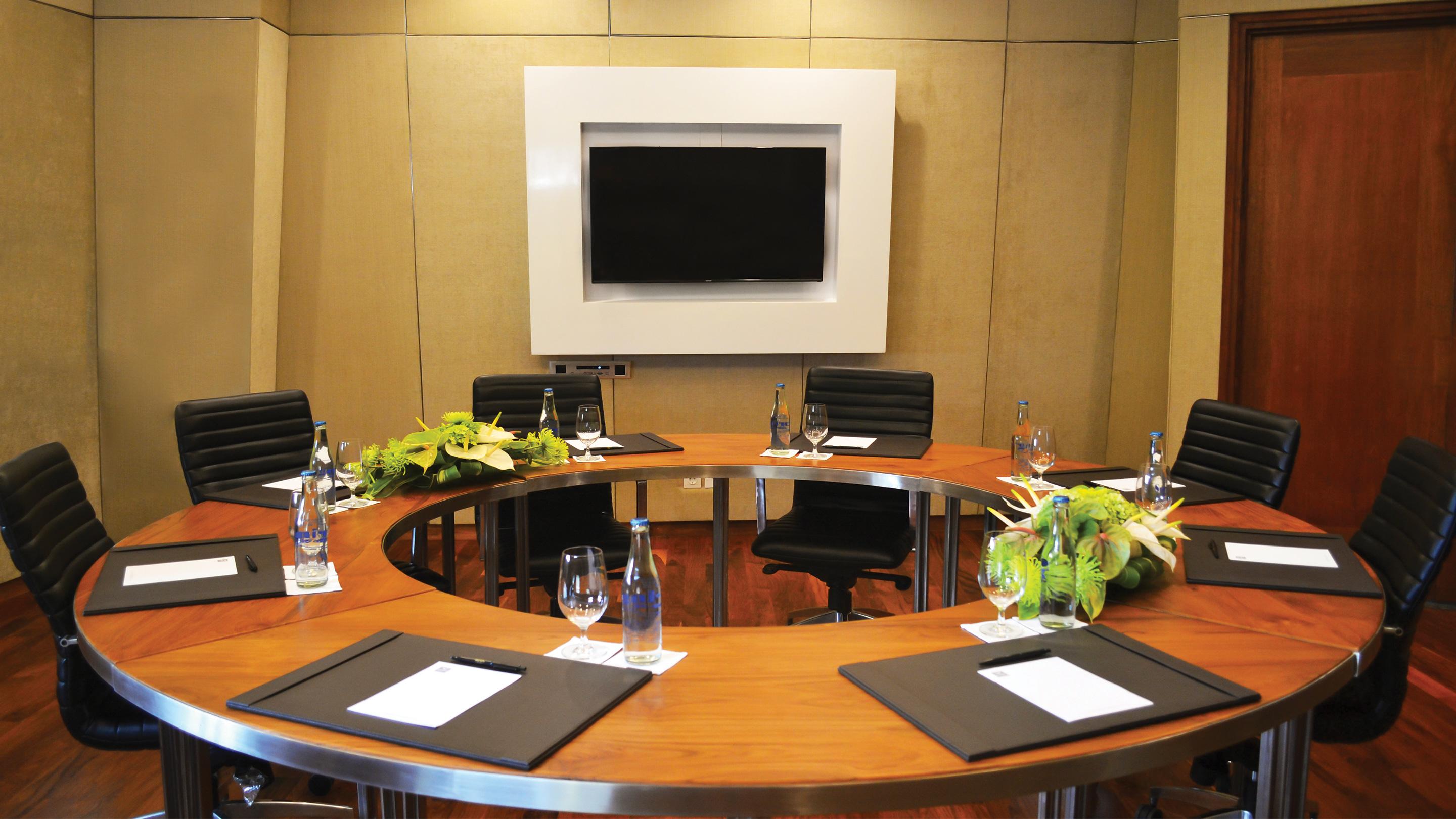 Maya Sanur Resort & Spa Екстер'єр фото A meeting room at the hotel