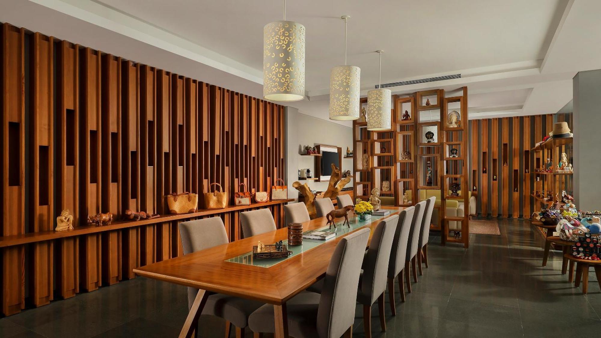 Maya Sanur Resort & Spa Екстер'єр фото The dining room at the Taj Mahal Palace