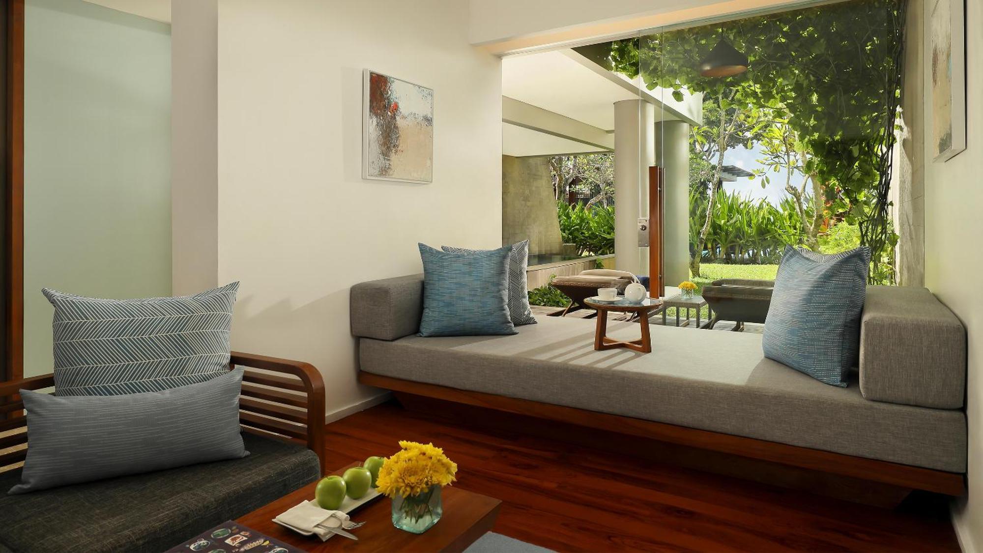 Maya Sanur Resort & Spa Екстер'єр фото A living room at the hotel
